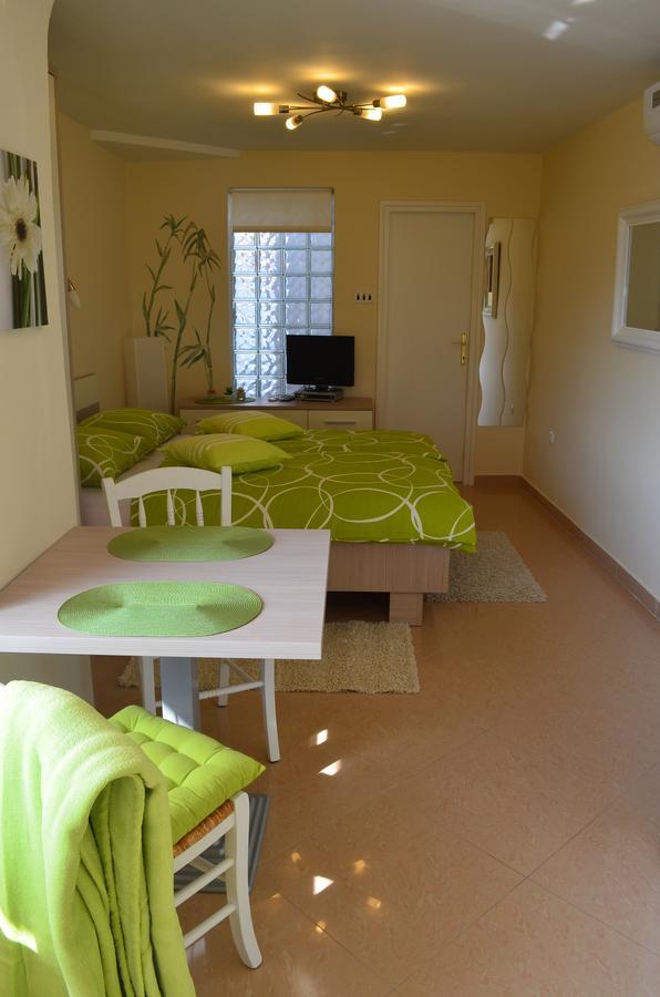 Apartments Mihalic I バスカ エクステリア 写真